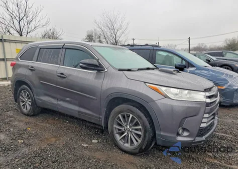 2018 Toyota Highlander Xle from USA, damaged, VIN 5TDJZRFH6JS845915